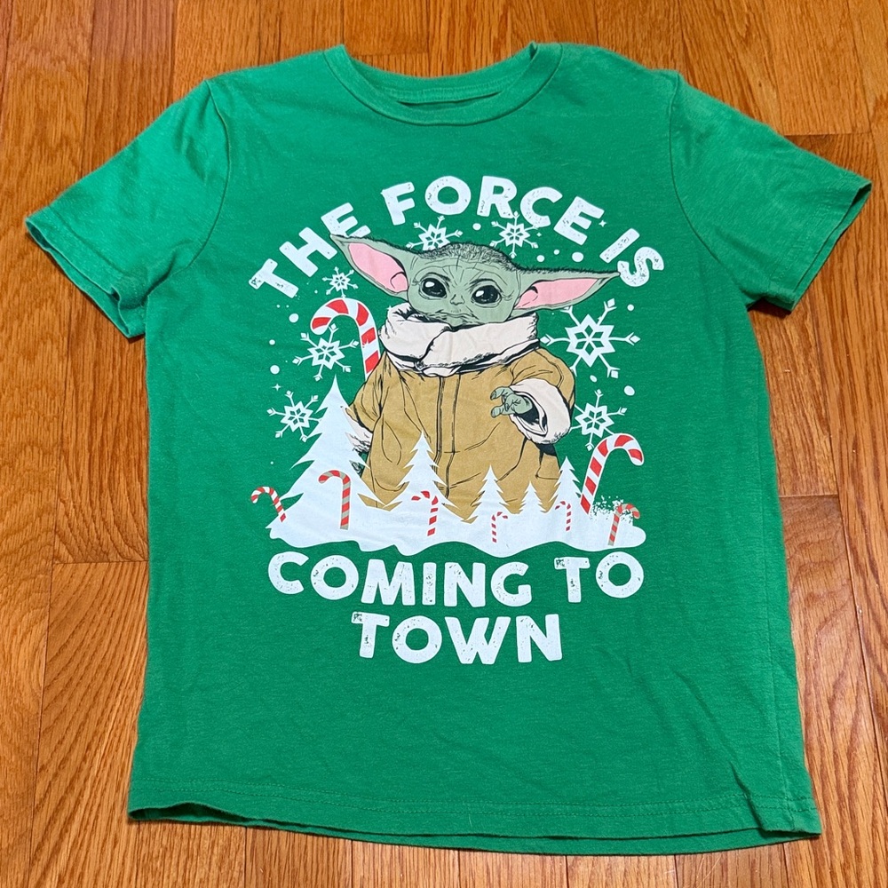 Green 'The Force Is Coming To Town' Kids Graphic Tee Star Wars